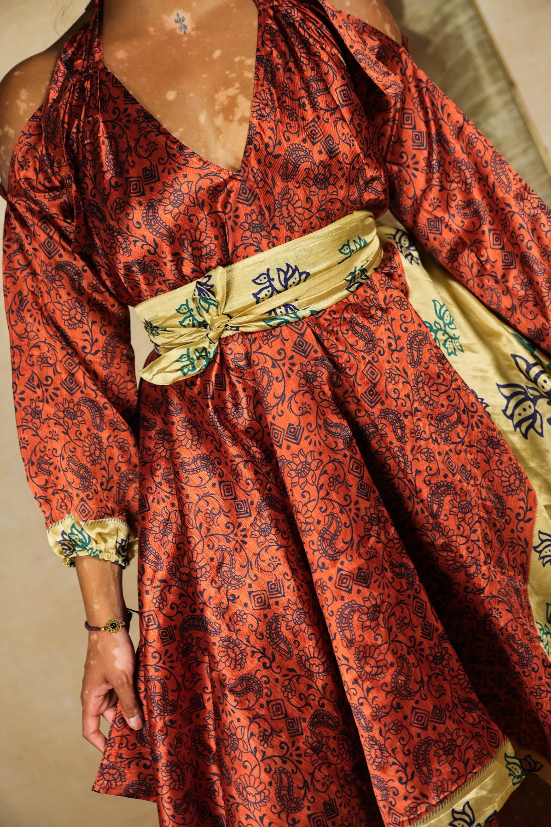 Dress 'Eunoia' with Sleeves - reserved for Atlantis Kristaller