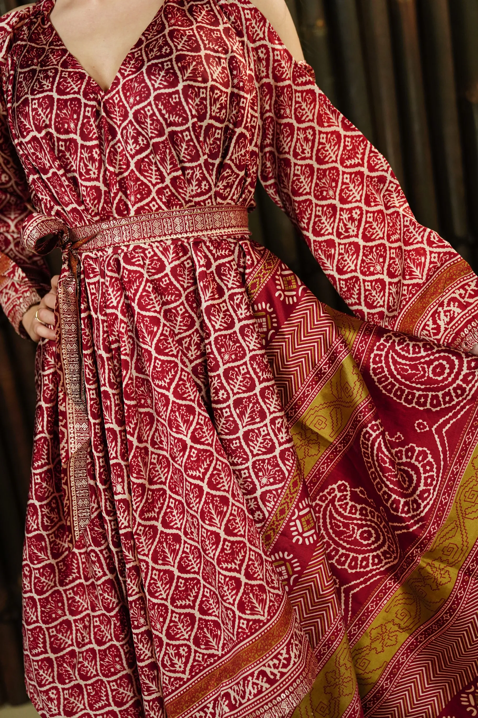 Dress 'Eunoia' with Sleeves