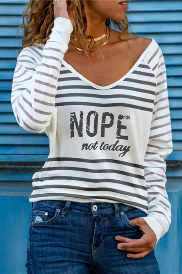 Dunnmall Casual V Neck Regular Print Basic Top