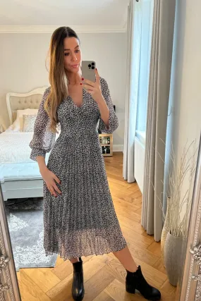 LEOPARD PRINT PLEATED LOW CUT LILAC DRESS