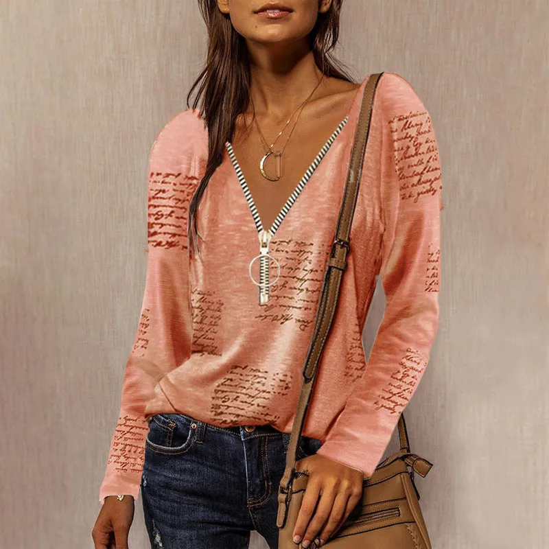 V-neck t-shirt with zip and letter print