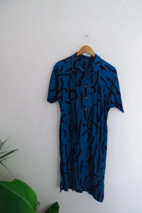 Vintage Blue short sleeved collared large dress knee length